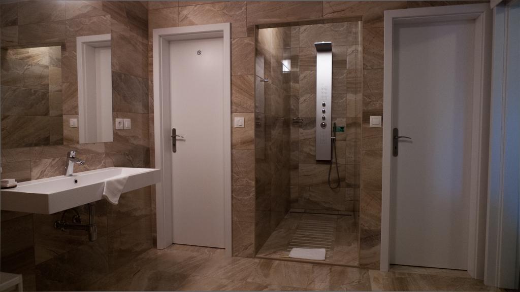 A7 Apartments Komárno Exteriér fotografie